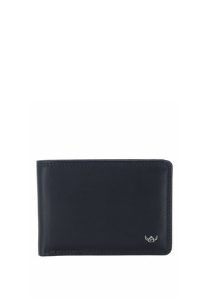 Portefeuille bifold en cuir noir avec bords cousus et un petit emblème logo argenté dans le coin inférieur droit, présenté fermé sur fond blanc.