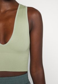 BDG Urban Outfitters JOSIE  - Top - light green