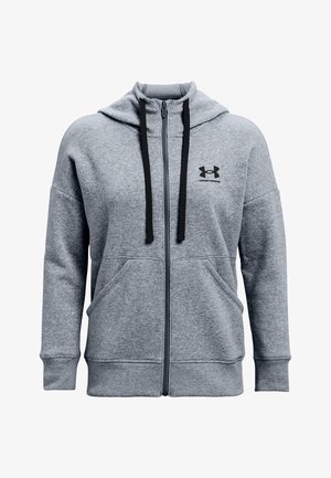 Sudadera con capucha gris con cremallera, hecha de un suave material de polar. Cuenta con capucha, dos bolsillos frontales, cordones negros y un logo de Under Armour en el pecho.