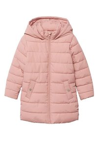 Růžový zateplený kabát s kapucí, vybavený předním zipem, dvěma bočními kapsami a vodorovným prošíváním pro texturu. Hladký, lehký materiál.