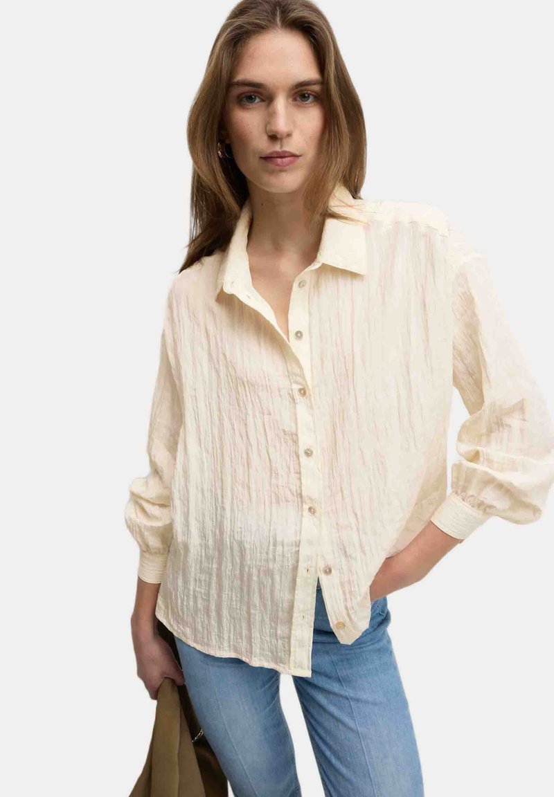 Marks & Spencer CRINKLE TEXTURED COLLARED - Overhemdblouse - ivory
