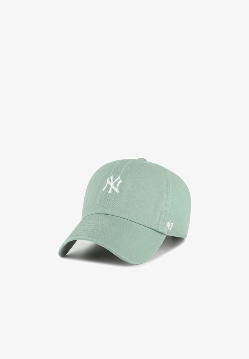Gorra de béisbol verde claro con logo bordado en blanco de los New York Yankees en la parte frontal y logo de la marca '47 en el lateral.