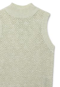Top senza maniche di colore verde chiaro, realizzato in maglia con un motivo a diamante testurizzato e un colletto alto a costine. Tessuto morbido e traspirante.