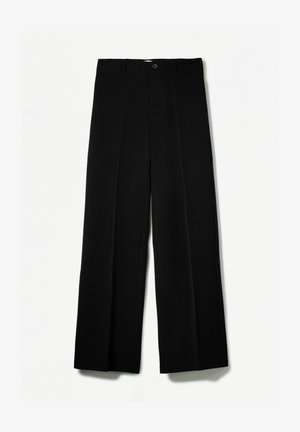 Černé široké kalhoty vyrobené z hladké tkaniny s předním zapínáním na knoflík, vybavené dvěma bočními kapsami a čistým, elegantním designem.