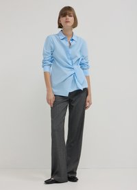 Calliope CON NODO  - Hemdbluse - azzurro