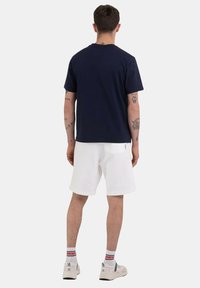 Franklin & Marshall KURZARM MIT RUNDHALSAUSSCHNITT - Tričko s potlačou - blau
