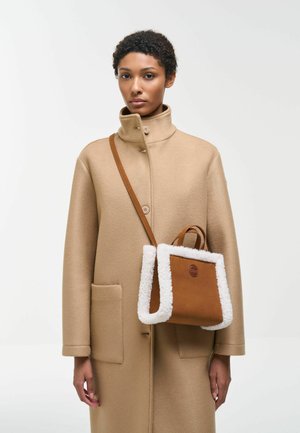 Colmar Originals, COLMAR ORIGINALS TEDDY CROSSBODY BAG - Borsa a tracolla - brown white
