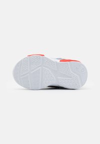 Champion WAVE UNISEX - Zapatillas de entrenamiento - white/navy/red