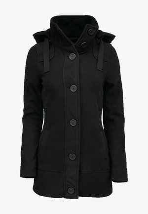 Svart huva kappa i mjukt tyg med en åtsittande design, med stora knappar, sidfickor och tygband på huvan.