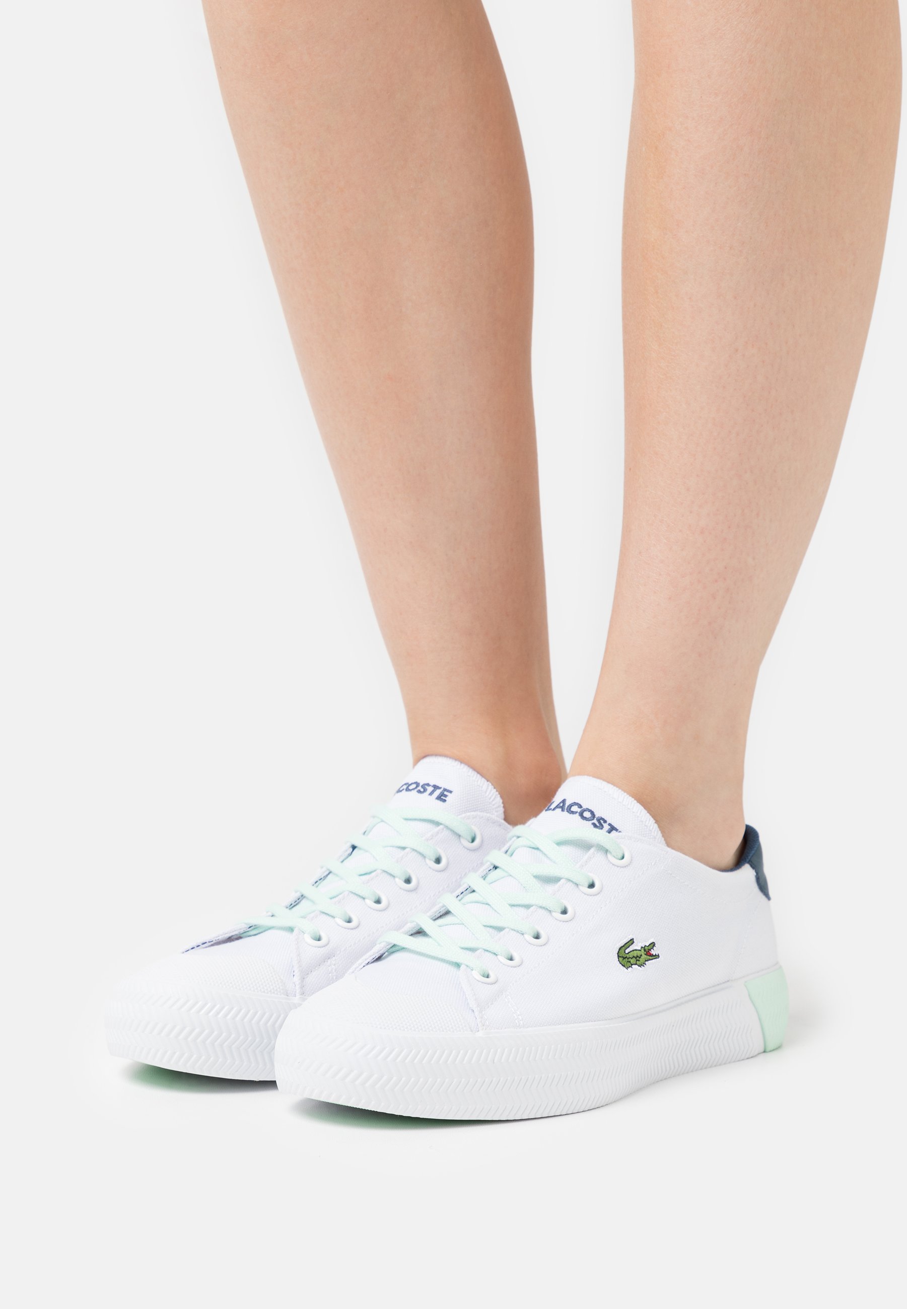 lacoste gripshot womens