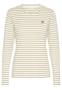 Langarm-T-Shirt mit feinen beige- und weißen Streifen. Besitzt ein kleines rotes Herz-Emblem auf der linken Brust. Hergestellt aus weichem, dehnbarem Material.