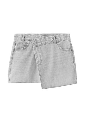 Jupe portefeuille asymétrique en denim gris clair avec boutons à l'avant et design classique à cinq poches.