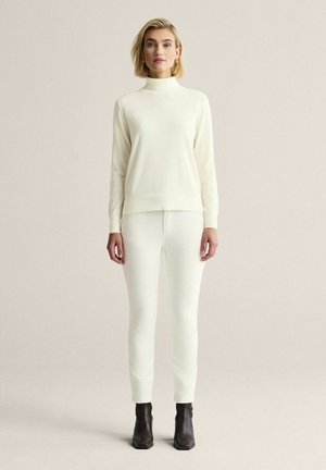 Stickad tröja - offwhite