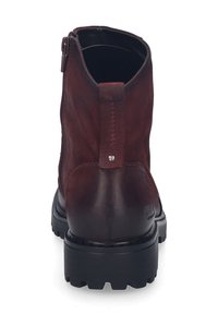 Botines de cuero burdeos con cremallera lateral, puntera redonda, suela negra robusta y una lengüeta de tela en la parte trasera para facilitar el calzado.