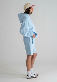 Thumbnail Image 8
