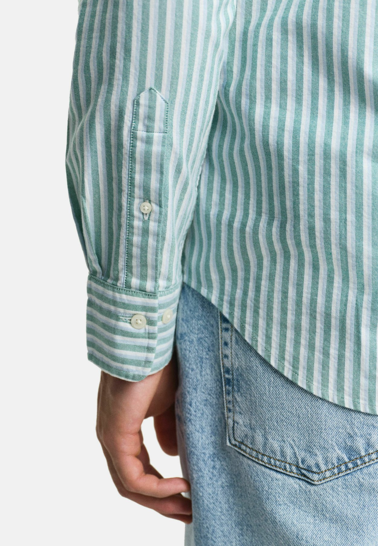 REGULAR FIT STRIPED OXFORD