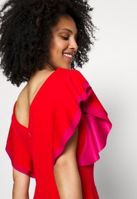 WAL G PETITE MAX SKATER - Kokteilikleit/peokleit - red/fuchsia