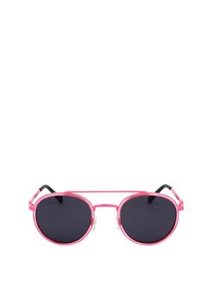 Occhiali da sole rotondi con lenti scure e montatura in plastica rosa acceso, con doppio ponte e aste nere.