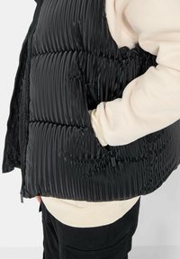 Sixth June IRIDESCENT - Väst - black