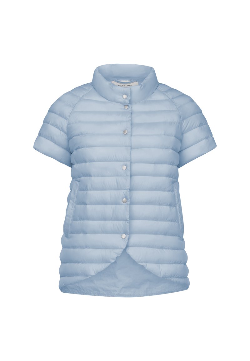 Hellblaues Kurzarm-Pufferjacke mit rundem Kragen, horizontal gestepptem Muster, Druckknöpfen und Seitentaschen.