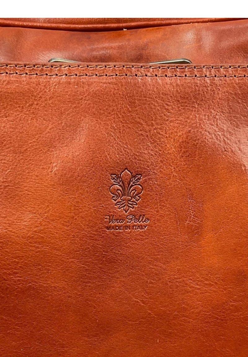 Borse E Zaini Da Donna All'ingrosso • Made In Italy - IT