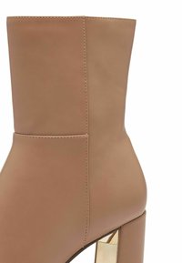Tamaris Botines - brown