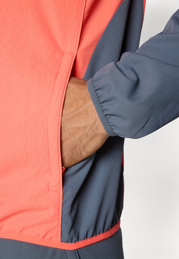 FC BAYERN JACKET - Club wear - easy coral2