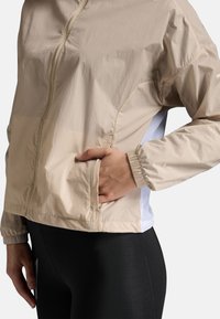 Thumbnail Image 5
