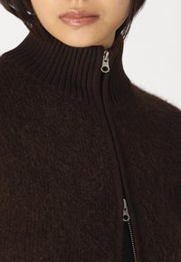 Samsøe Samsøe JEANNE CARDIGAN - Casaco de malha - chocolate torte