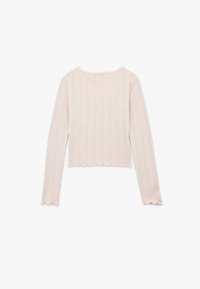 Ljusrosa ribbad stickad topp med långa ärmar, vågformad nederkant och texturdetalj, med diskreta upphöjda mönster genom hela plagget.