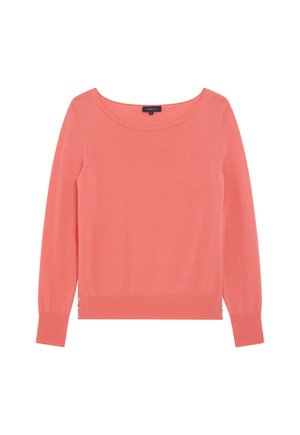 Suéter de color coral con mangas largas, escote redondo, dobladillo acanalado y botones decorativos en el costado. Tejido de punto suave con una textura lisa.
