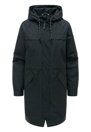 Parka longue noire avec capuche, cordons de serrage ajustables, fermeture éclair frontale et deux poches à rabat boutonnées au niveau des hanches.