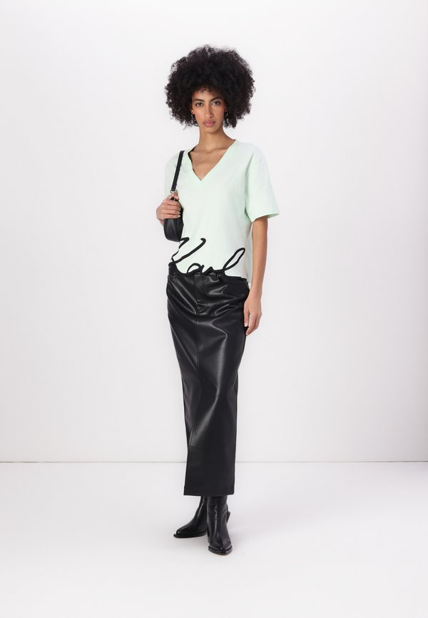 SIGNATURE - Print T-shirt - spray2