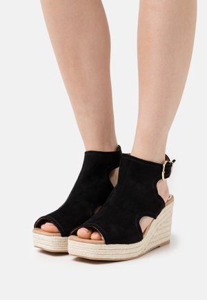 River Island Wide Fit, Sandales à talons hauts - black