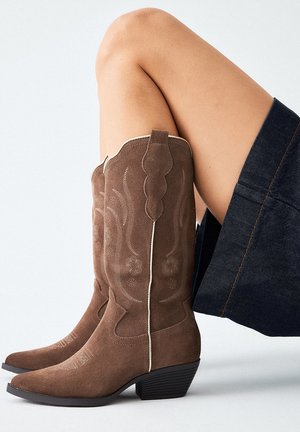 Botas camperas - taupe