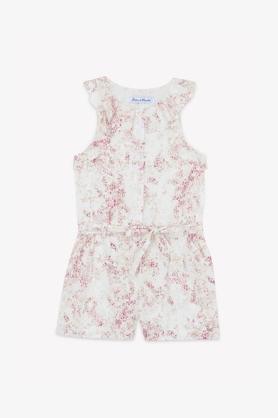 Svetleč romper z cvetličnim potiskom, narejen iz mehkega bombažnega materiala, z nabranimi rameni, gumbi spredaj in vezanim pasom. Barve vključujejo belo, roza in bež.