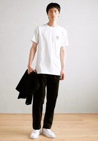 Lindbergh EMBROIDERY TEE - Tricou cu imprimeu - white