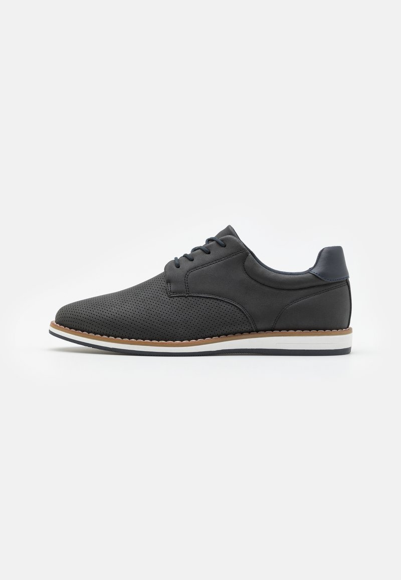 Pier One Stringate sportive - black