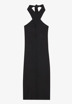 Vestido negro sin mangas con escote cruzado y detalle de lazo. Hecho de material acanalado, presenta una silueta ajustada y un dobladillo hasta la rodilla.