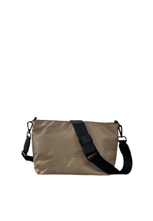 Borsa a tracolla rettangolare beige con tracolla nera regolabile e logo minimalista al centro davanti.