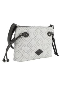 Grau Umhängetasche mit geometrischem Stitching-Muster. Verfügt über einen schwarzen verstellbaren Riemen, runde Akzente und ein Logo-Schild.