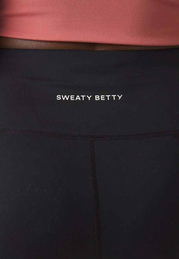 ALL DAY ACTIVE SHORT - Leggings4