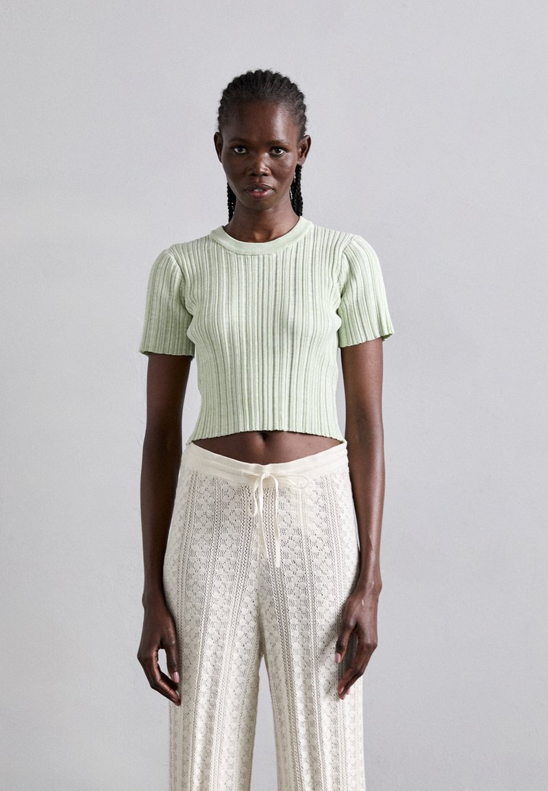 Holzweiler - TREE CROPPED TEE - T-shirt basique - green mix, Agrandir