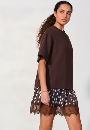 Next, Robe pull - chocolate brown