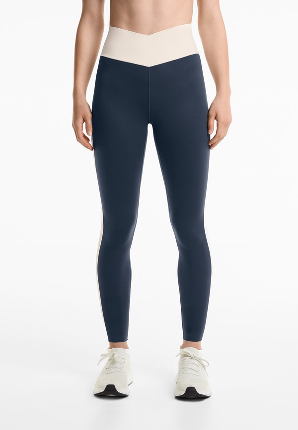 PERFECT-ADAPT HIGH RISE 65 CM ANKLE LENGTH WITH V-CUT WAIST - Tights