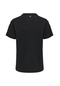 Sort polo shirt med en klassisk krave, korte ærmer og et glat, let stof. Har et lille logo på bagsiden nær halsudskæringen.