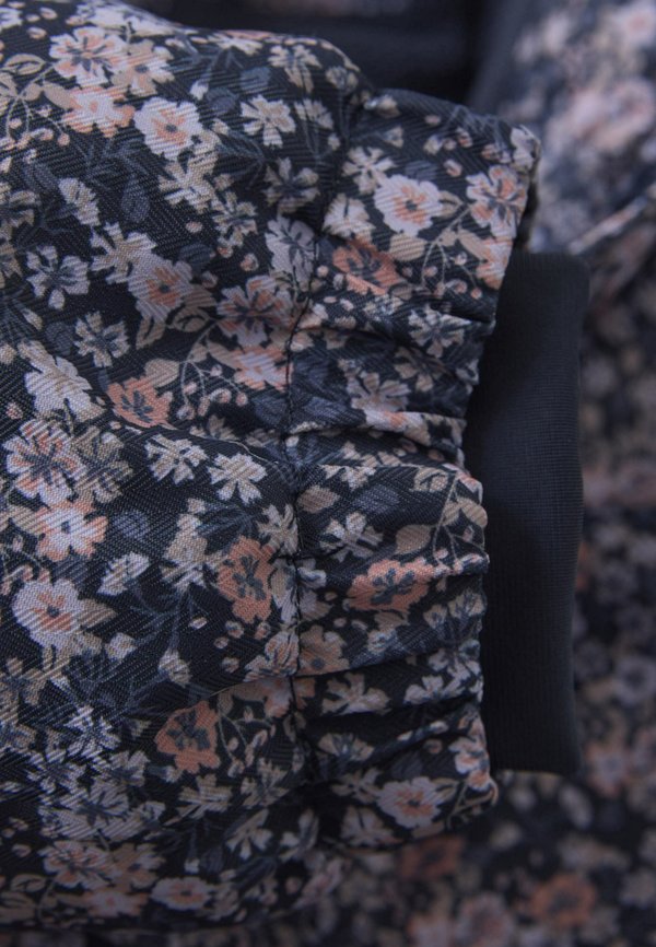 MISnow - Snowsuit - antler2