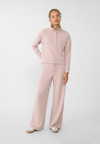 Stradivarius SOFT-TOUCH - Sportska majica - pink