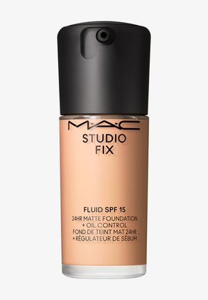 MAC STUDIO FIX FLUID SPF15 OIL CONTROL - Foundation - c3.5