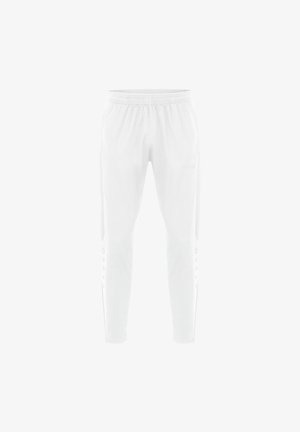 Witte sportbroeken met een elastische tailleband, taps toelopende pijpen, zijzakken en drukknoopjes langs de buitennaad. Subtiele logo-detail aanwezig.